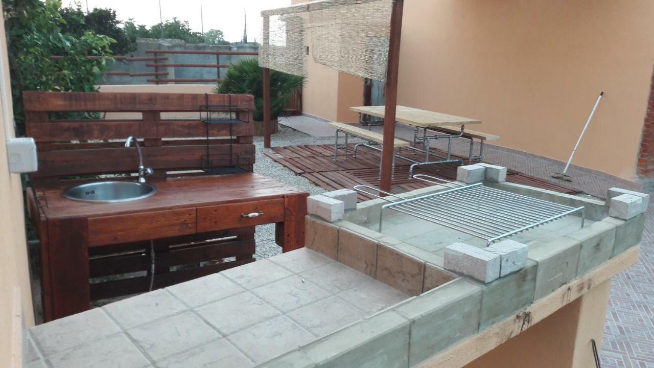 Casa Marina Lu Tuvaraggiu Casa Vacanze Sorso Eksteriør billede
