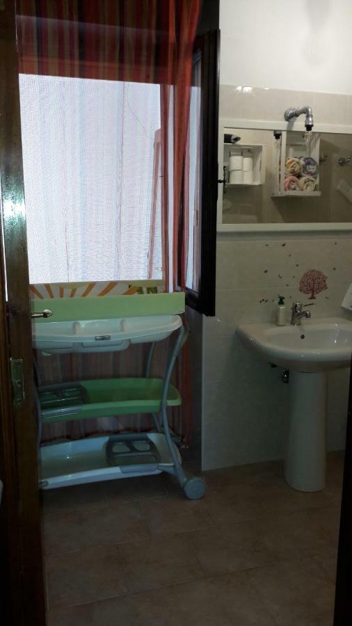 Casa Marina Lu Tuvaraggiu Casa Vacanze Sorso Eksteriør billede